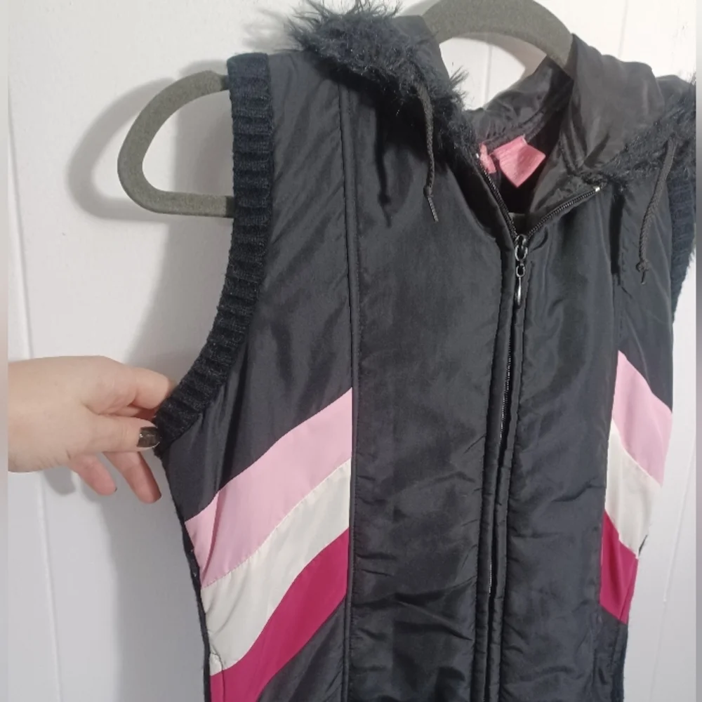 Y2K Winter Vest - Picture 3 of 8